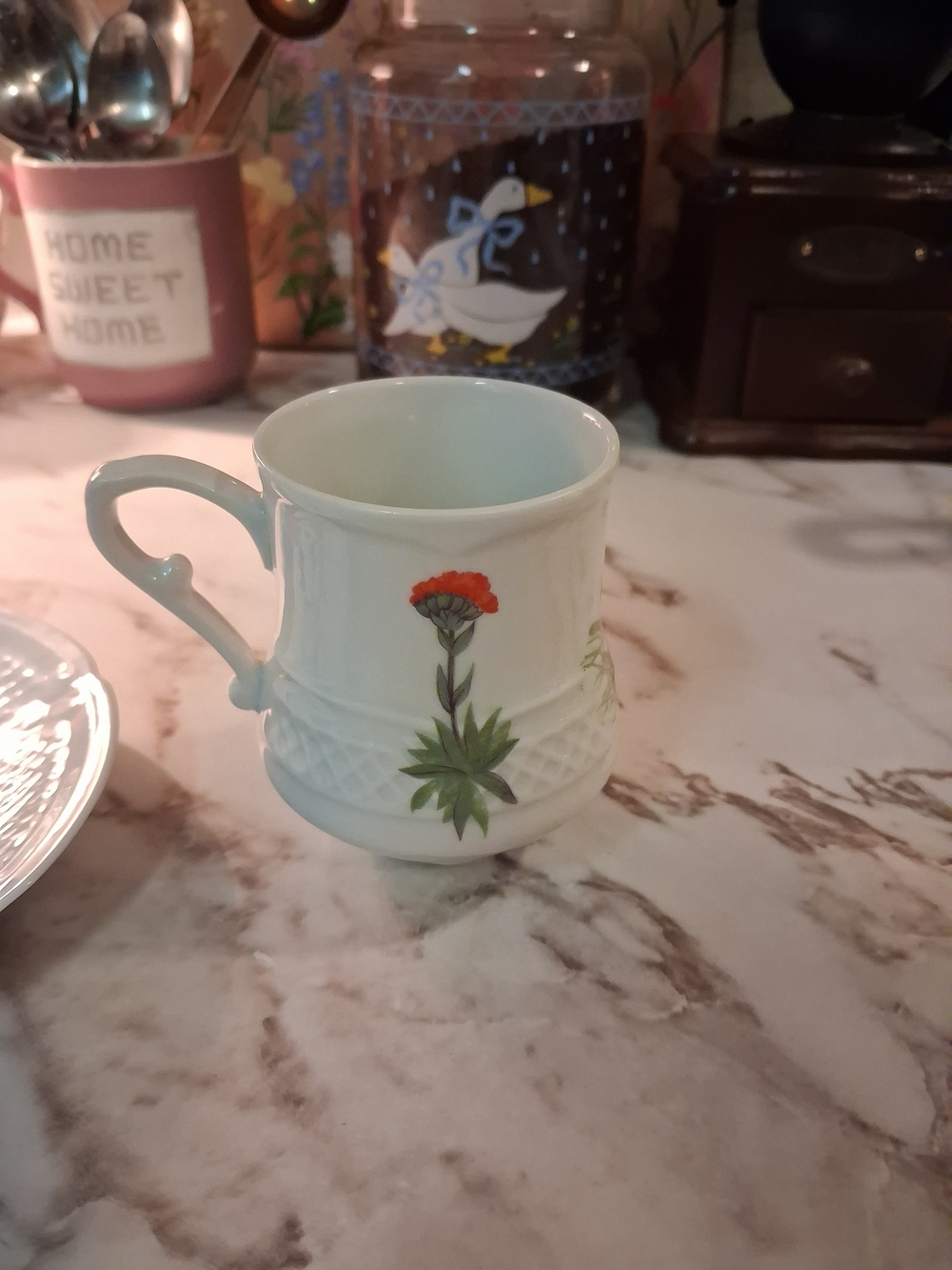 ☕️French Vintage Porcelain Demitasse Cup and Saucer- Unusual Floral Design💐 - Picture 5 of 14
